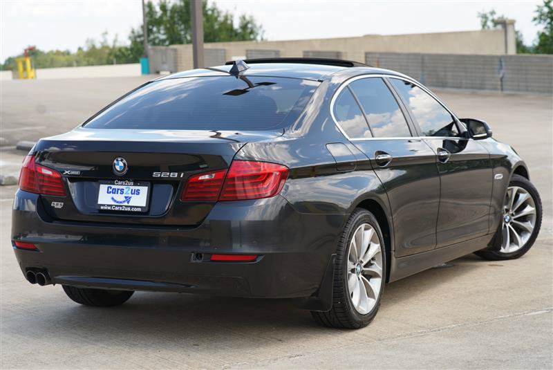 Used 2016 BMW 528i xDrive Sedan AWD/4WD image 5