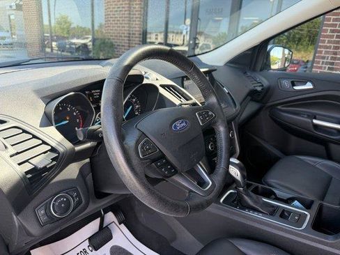 Used 2019 Ford Escape SEL AWD/4WD image 17