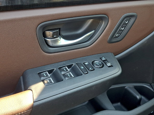 Used 2025 Honda Pilot Elite image 13