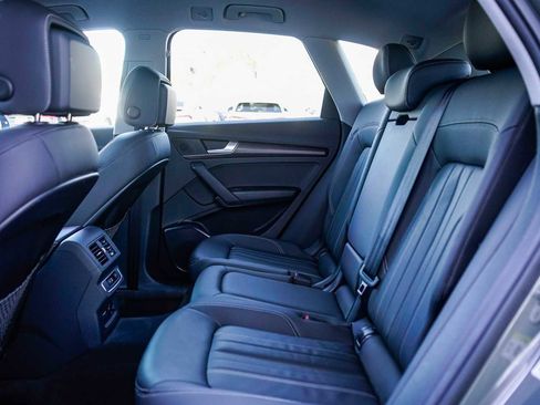 Used 2023 Audi Q5 2.0T Premium w/ Convenience Package image 17