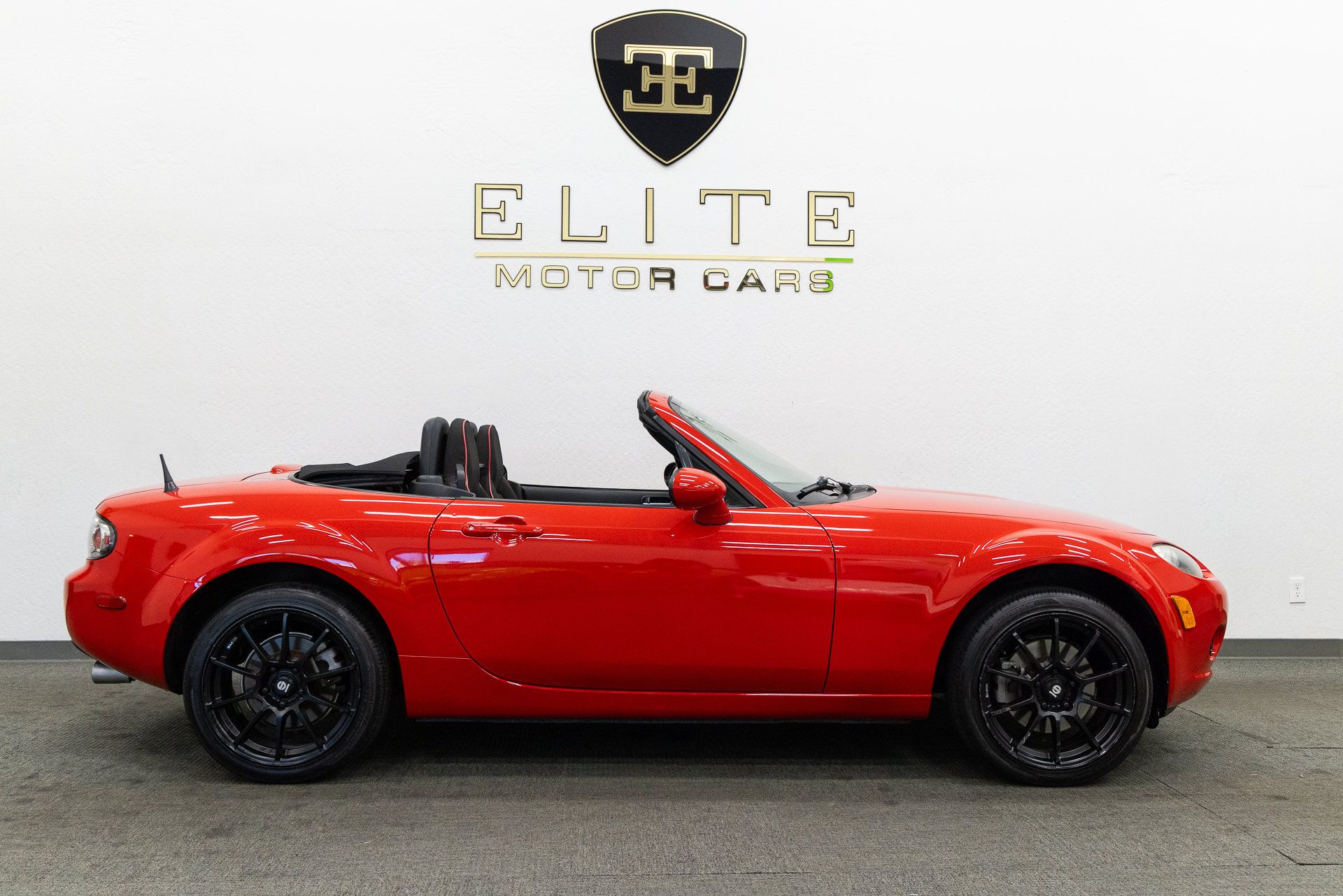Used 2007 MAZDA MX-5 Miata SV RWD image 9