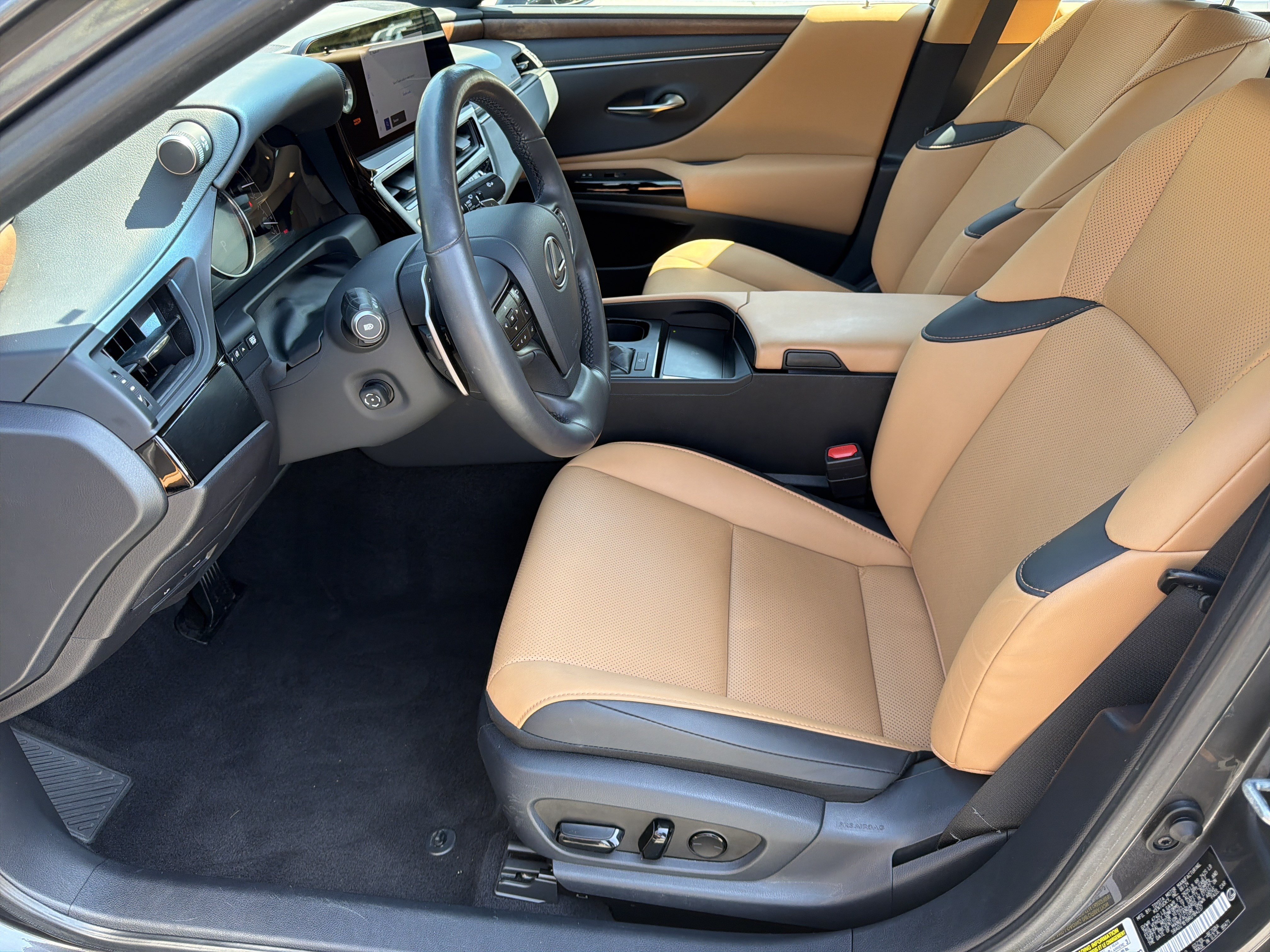 Used 2024 Lexus ES 350 w/ Premium Package FWD image 11