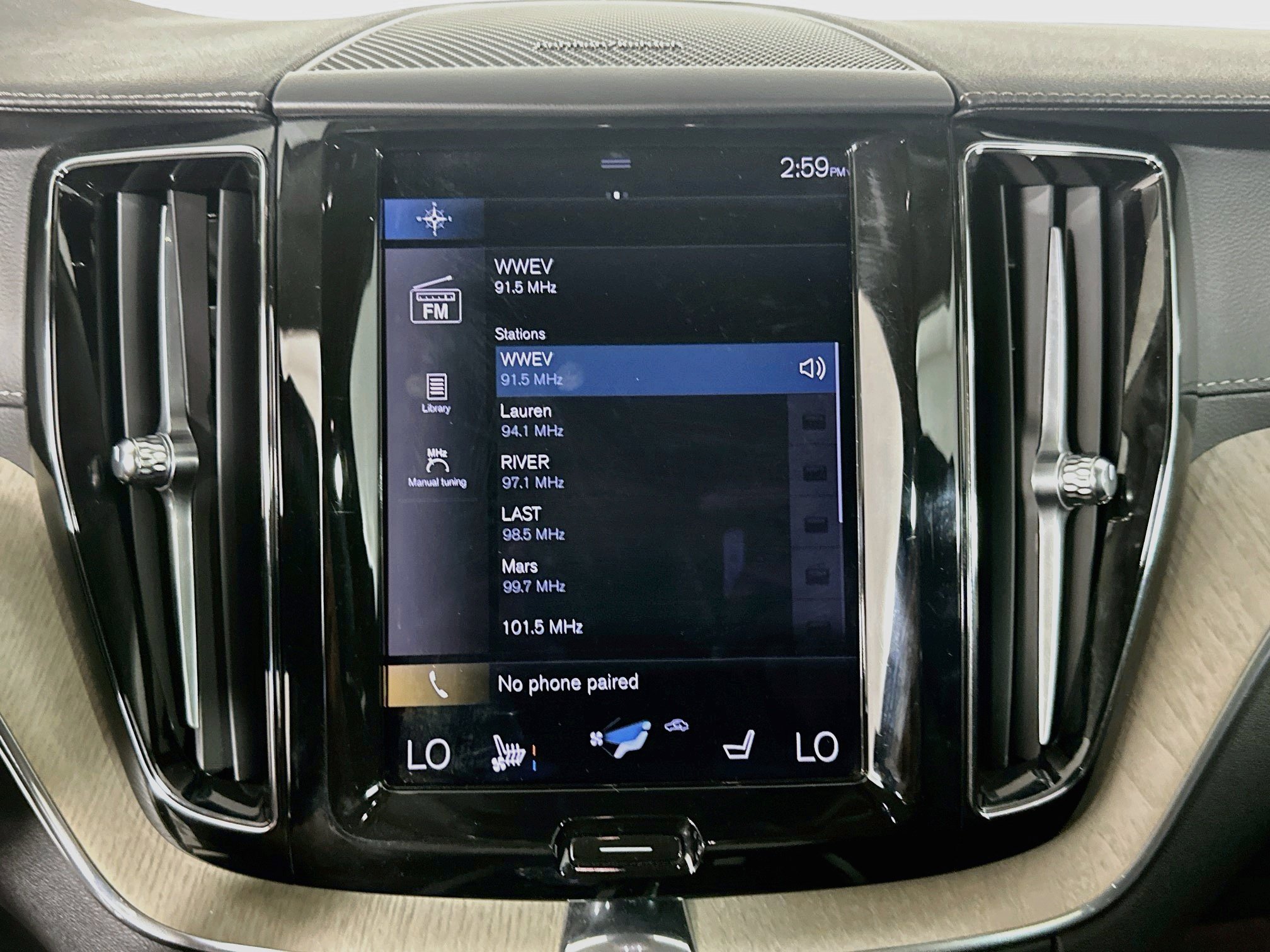 Used 2021 Volvo XC60 T8 Inscription w/ Advanced Package AWD/4WD image 21