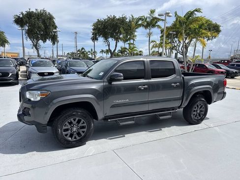 Used 2022 Toyota Tacoma SR5 RWD image 10