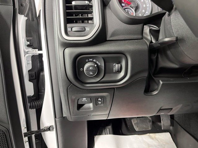 Used 2026 RAM 1500 Big Horn w/ Night Edition AWD/4WD image 18