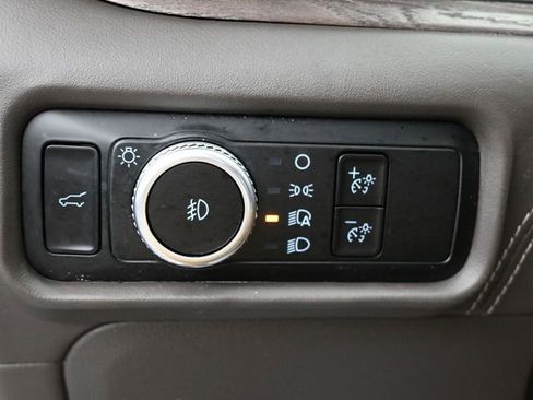 Used 2023 Ford Explorer Platinum w/ Technology Package image 24