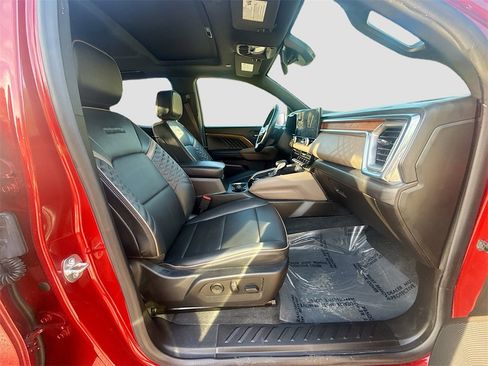 Used 2023 GMC Canyon Denali image 31