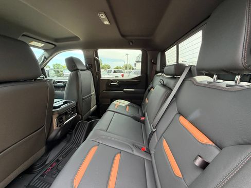New 2026 GMC Sierra 1500 AT4 w/ AT4 Preferred Package AWD/4WD image 5
