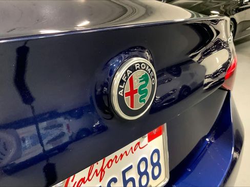 Used 2019 Alfa Romeo Giulia Ti Sport w/ Quick Order Package 22U Sport image 29