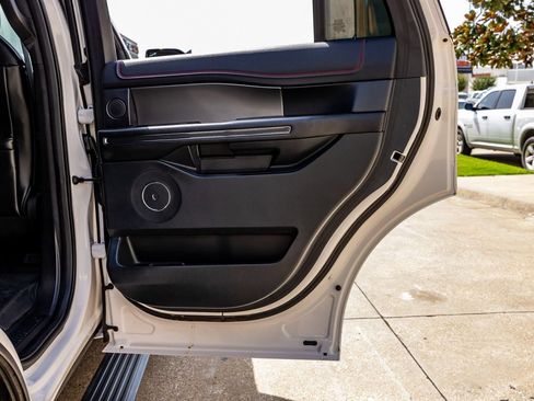Used 2019 Ford Expedition Limited w/ Equipment Group 303A RWD image 39
