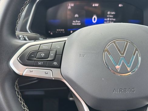 Certified 2023 Volkswagen Tiguan SE FWD image 13