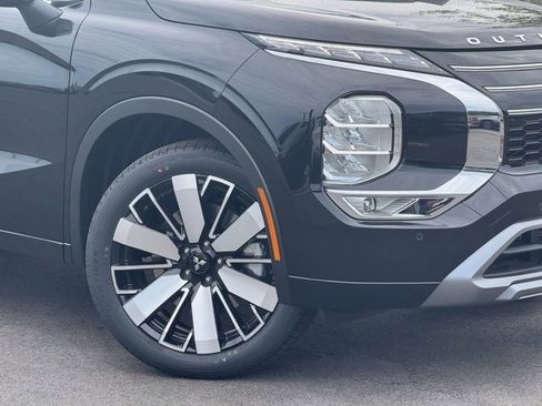 New 2025 Mitsubishi Outlander SEL image 2