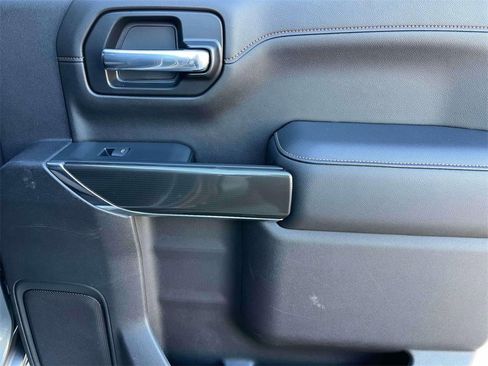 Used 2021 GMC Sierra 1500 AT4 w/ AT4 Preferred Package image 18