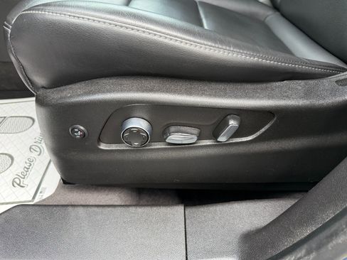 Used 2024 Cadillac XT4 Premium Luxury AWD/4WD image 23