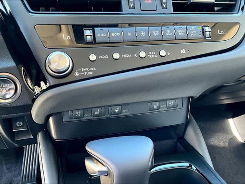 New 2025 Lexus ES 350 w/ Premium Package image 13