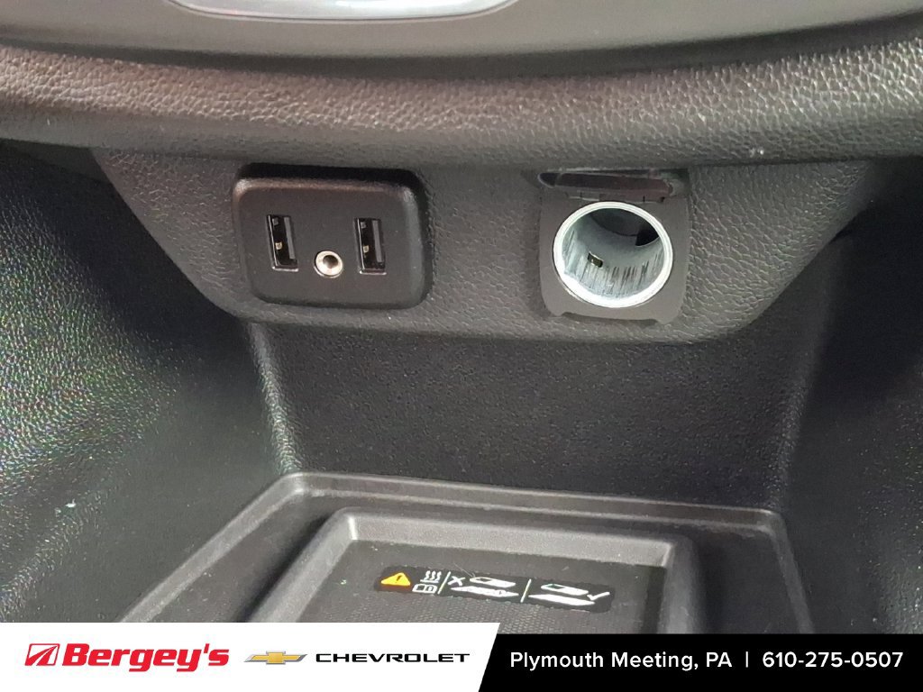 Certified 2023 Chevrolet Traverse LT w/ LPO, Cargo Package FWD image 27