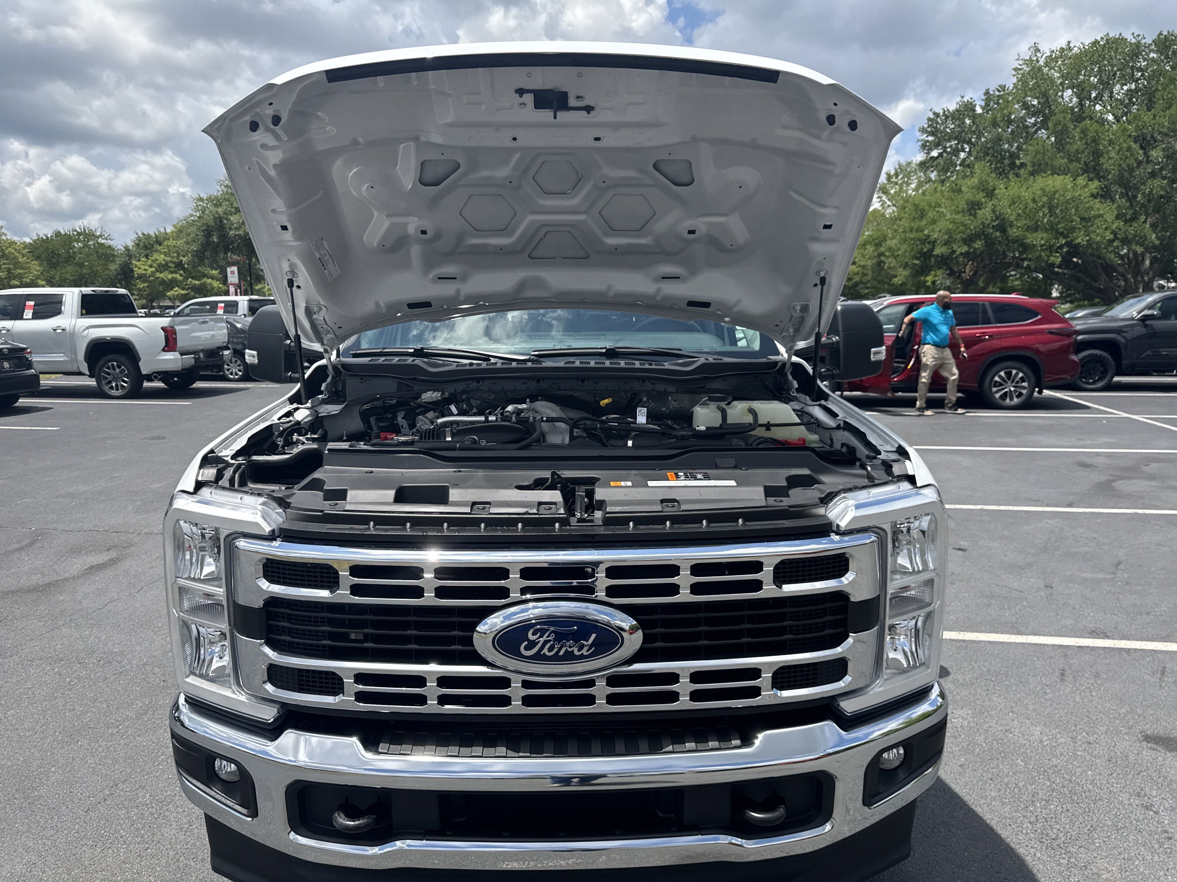 Used 2024 Ford F350 XLT AWD/4WD image 36