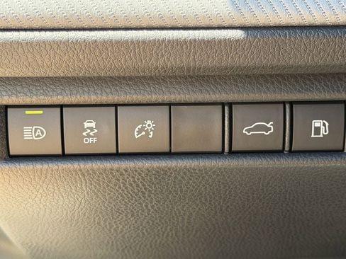 Used 2026 Toyota Camry SE FWD image 25