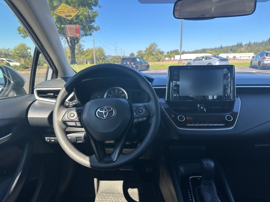 Used 2020 Toyota Corolla LE FWD image 15