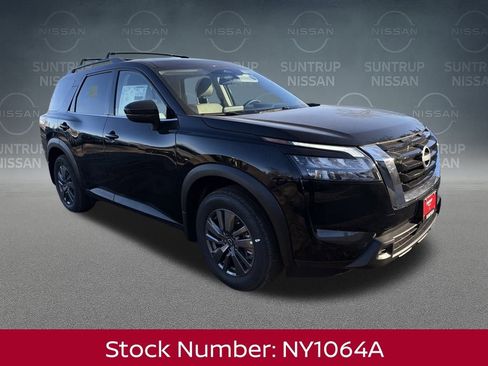 New 2025 Nissan Pathfinder SV image 9
