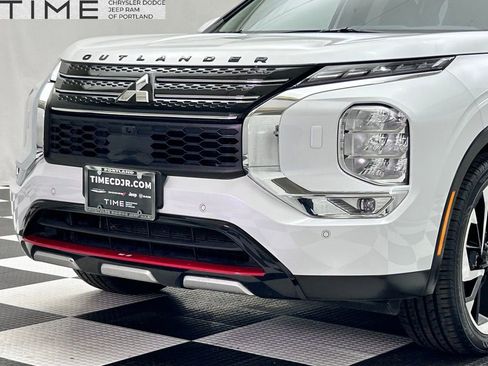 Used 2024 Mitsubishi Outlander Ralliart image 5