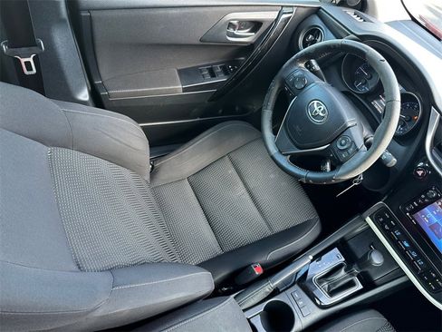 Used 2017 Toyota Corolla iM image 23