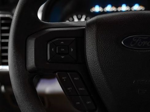 Used 2016 Ford F150 XLT AWD/4WD image 19