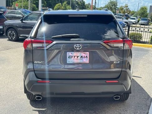 Used 2024 Toyota RAV4 XLE FWD image 4