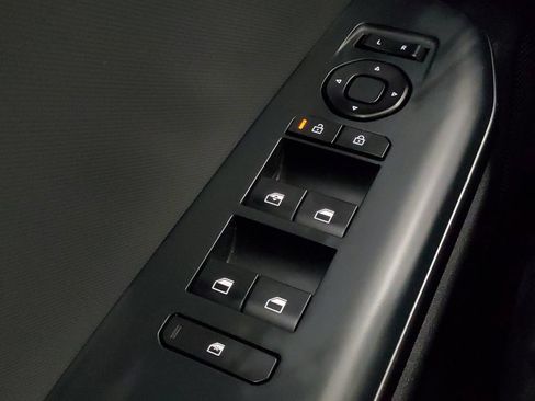 Used 2025 Kia K4 FWD image 16