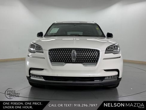 Used 2020 Lincoln Aviator Reserve w/ Equipment Group 202A AWD/4WD image 2