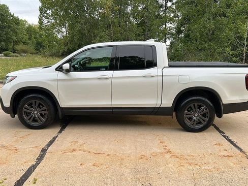 Used 2019 Honda Ridgeline Sport image 17