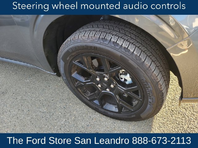 Used 2026 Ford Maverick Lobo AWD/4WD image 26