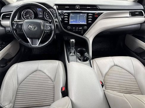 Used 2018 Toyota Camry SE FWD image 24