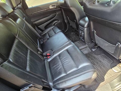 Used 2012 Jeep Grand Cherokee Laredo AWD/4WD image 14
