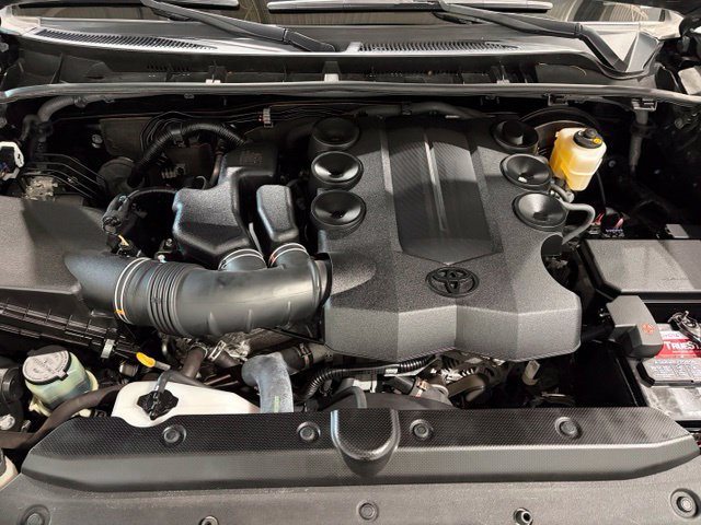 Used 2018 Toyota 4Runner SR5 RWD image 26
