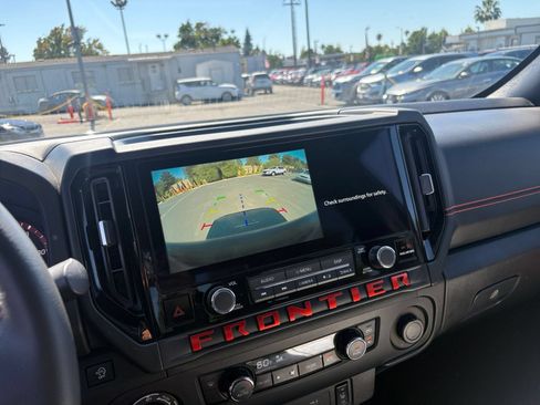 Used 2026 Nissan Frontier PRO-4X AWD/4WD image 23