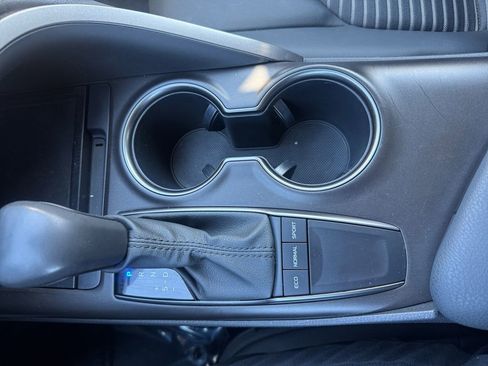 Used 2024 Toyota Camry SE image 24