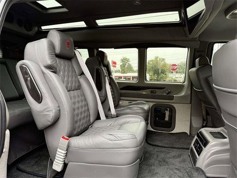 New 2025 GMC Savana 2500 w/ Driver Convenience Package image 9