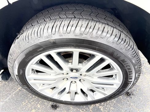Used 2024 Ford Expedition Platinum AWD/4WD image 52
