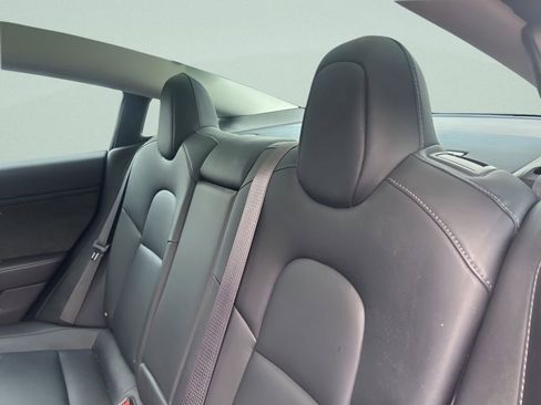 Used 2018 Tesla Model 3 Long Range image 16