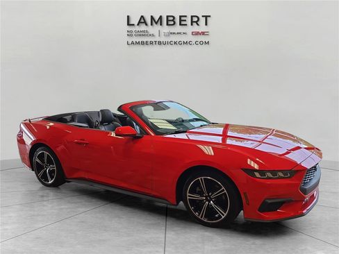 Used 2025 Ford Mustang Premium RWD image 10