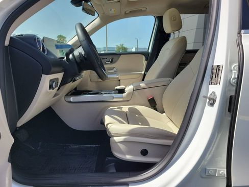 Used 2022 Mercedes-Benz GLB 250 image 15