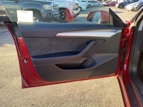 Used 2023 Tesla Model 3 Standard Range image 21
