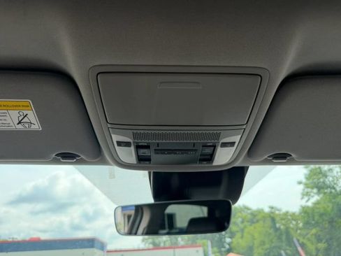 Used 2017 Acura MDX SH-AWD image 25