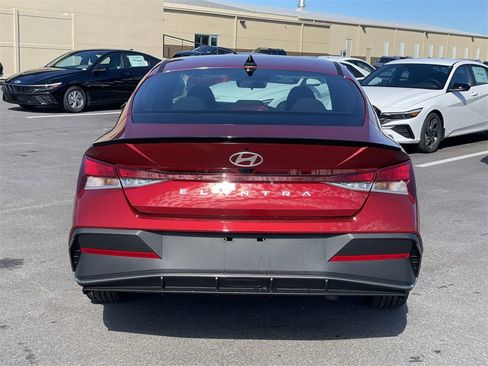 New 2025 Hyundai Elantra Sport image 11