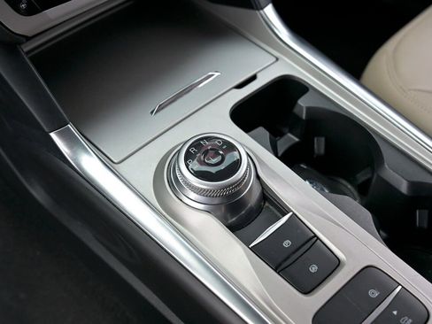 Used 2023 Ford Explorer XLT w/ Equipment Group 202A image 25