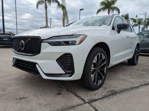 New 2026 Volvo XC60 B5 Plus w/ Protection Package Premier image 8