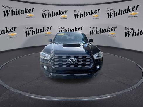 Used 2021 Toyota Tacoma TRD Sport w/ Technology Package image 3