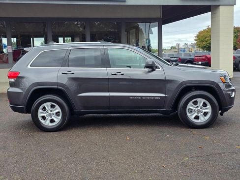 Used 2017 Jeep Grand Cherokee Laredo w/ Quick Order Package 23E image 5
