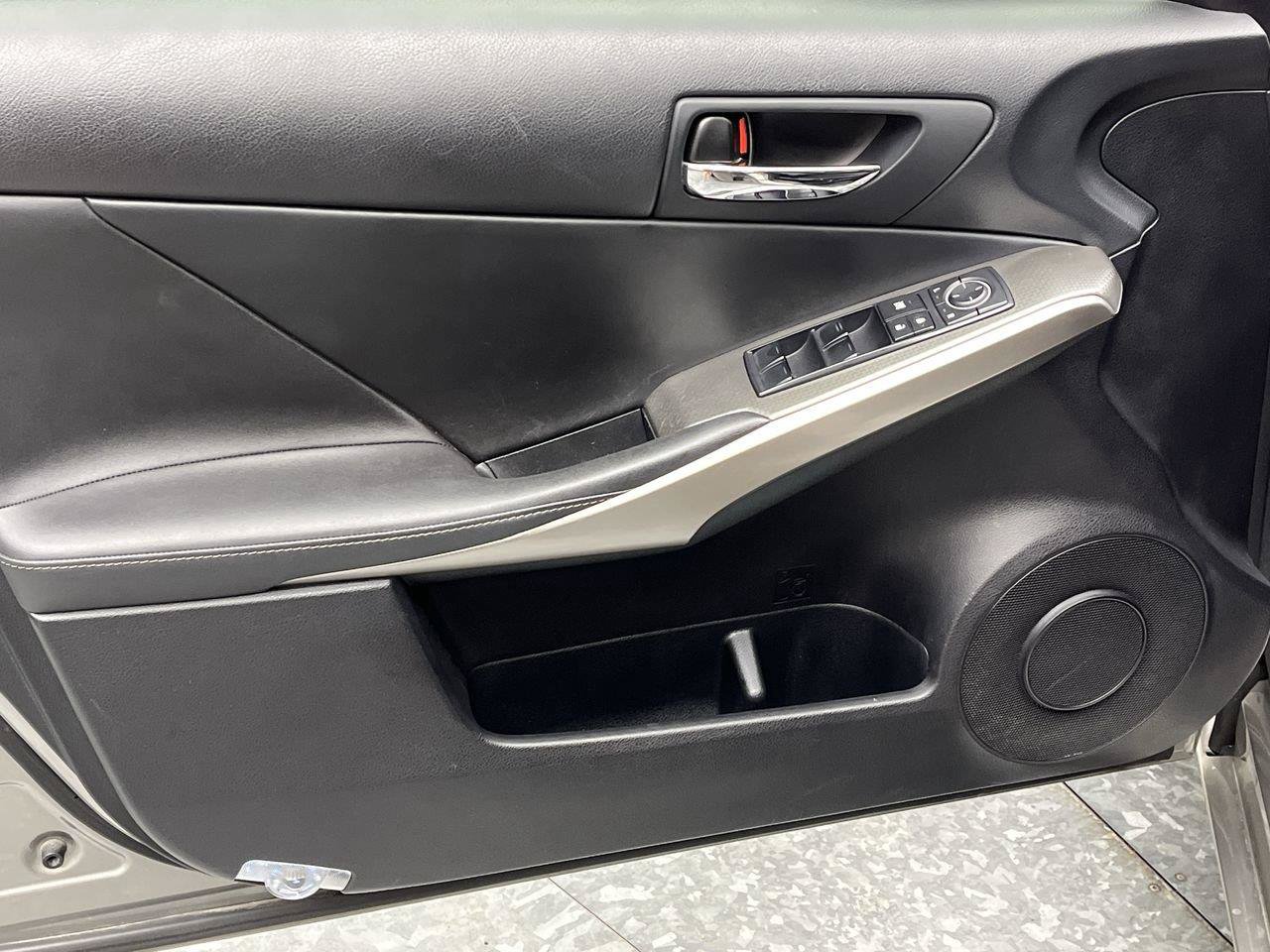 Used 2015 Lexus IS 250 AWD w/ F-Sport Package image 8